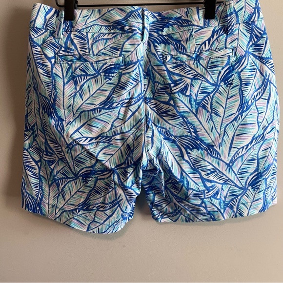 Lilly Pulitzer The Jayne Stretch Short. 7 “ inseam. Size 4 - Picture 2 of 6